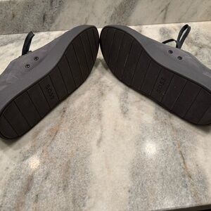 Hugo Boss Gray Sneakers with Textured Rubber Sole
